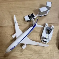 トミカ ANA 787 エアポートセット 飛行機 働く車 4点セット 全日空