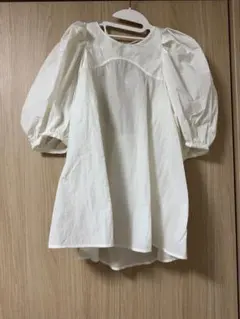 美品 chesty スカラップ 半袖ブラウスsiz0 - メルカリ
