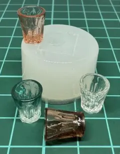 【ミニチュアグラス　1個製作】シリコンモールド