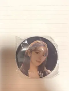 LE SSERAFIM ライブ限定 ガチャ 缶バッジ