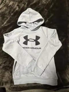 アンダーアーマー　パーカー　グレー　YXL（160cm）試着のみ　美品　お値下げ