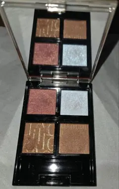 MAQuillAGE アイシャドウ