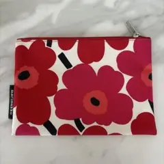 【マリメッコ marimekko 】ウニッコ ポーチのサムネイル