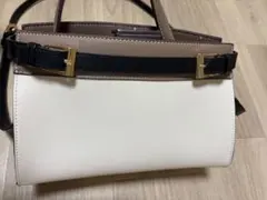 ナチュラルビューティーベーシック ハンドバッグのサムネイル