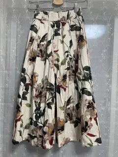 ZARA WOMAN ボタニカル柄 ロングスカート Mのサムネイル