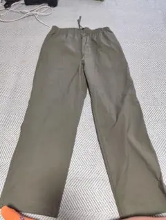 GU メンズ イージーパンツ カーキ Mのサムネイル