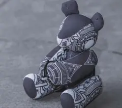 motto_kuma DEVISEWORKS 2体セット devise works motto_kuma MOTTO KUMA（紋章） - メルカリ