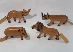 アフリカ産 木彫りライオン、カバ、ゾウ、サイ