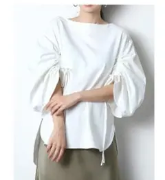 〚新品未使用品〛meri ドロストスリーブコンビトレーナー