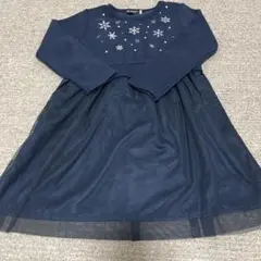 BeBe ネイビー 雪の結晶刺繍 長袖　ワンピース　110