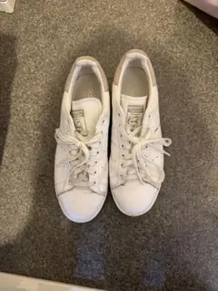 早い者勝ち！？adidas Stan Smith ホワイト