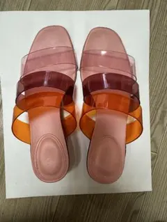 Salvatore Ferragamo　ピンクのサンダル