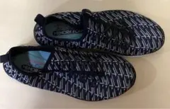 スケッチャーズ　sketchersのサムネイル