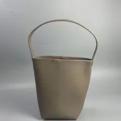 Item thumbnail for item fb8a44ce-5f6d-4213-a8d7-4b3f69c8f280