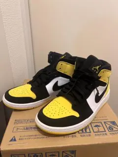 Nike Air Jordan 1 黒/黄/白