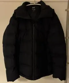 ユニクロ　シームレスダウンパーカー
