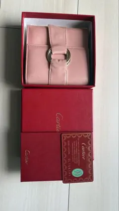 Cartier ピンク 三つ折り財布のサムネイル