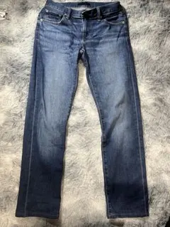 UNIQLO スリムストレートジーンズ