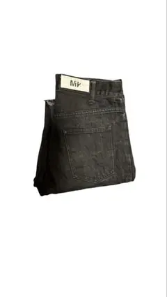 ブラックデニム ストレート カットオフ