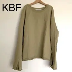 KBF カーキベージュ スリット入りトレーナーのサムネイル