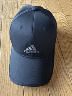 adidas キャップのサムネイル