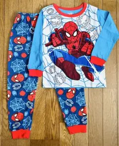 100cm 新品　スパイダーマン パジャマ 100-130 あり　男の子　部屋着