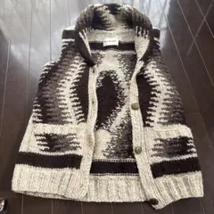 Ray BEAMS 幾何学模様ニットベスト