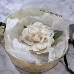 INGEBORG 花モチーフ ブローチ コサージュ　箱入りのサムネイル