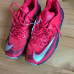 【期間限定】NIKE AIR MAX INFURIATE LOWのサムネイル