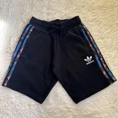 adidasoriginalsハーフパンツ 140