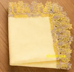 近沢レース タオルハンカチ 猫に小判 イエロー