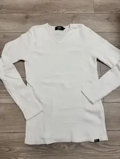 AZUL ホワイト Vネック カットソー M