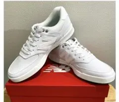 新品未使用❤お洒落✨️New Balance スパイクレスシューズ☆のサムネイル