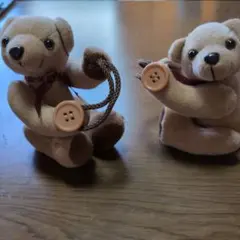 クマのぬいぐるみのカーテン止め 2体セット