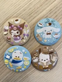 サンリオキャラクター刺繍缶バッジ　4個セット