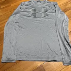 Under Armour グレー 長袖カットソー YXL