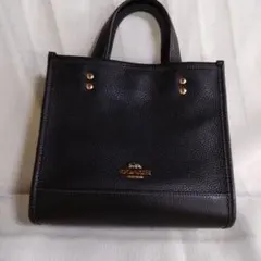 極美品:*COACHコ-チ ト-トバック シボ皮レザ- ブラック軽いです