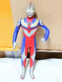 ウルトラマンティガ ファイティングポーズ 17cm ソフビ フィギュア　17のサムネイル