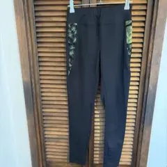 Desigual レギンス ブラック 刺繍入り XSサイズのサムネイル