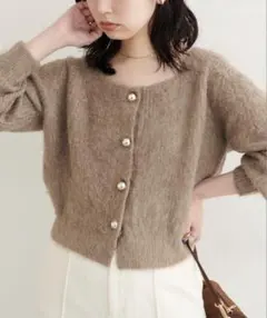 【ZOZO限定】ころりん釦スクエアネックカーディガン　ナチュラルクチュール　美品