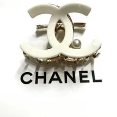 シャネル　CHANELロゴデザイン　パールヘアクリップ ノベルティ