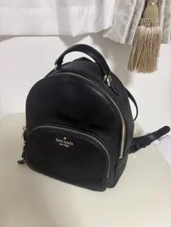 ほぼ未使用品 kate spade ケイトスペード 本革 レザー ミニリュック黒 