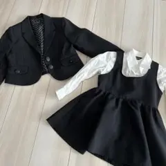 黒のジャケットとドレスセット