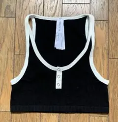 Forever 21 タンクトップ ショート丈　ブラック ホワイト 新品未使用のサムネイル
