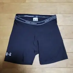 UNDER ARMOUR ブラック ショーツ MD