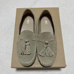 ザラ　スエード　タッセルローファー