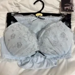 チュチュアンナ　 黒　ブルー　水色系 ブラジャーショーツ　セット E65のサムネイル