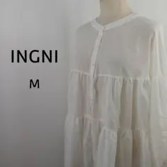 INGNI　ティアードブラウス 　M　オフホワイト　フリル　バンドカラー