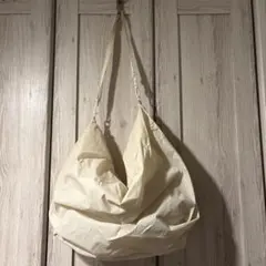 アイボリー ショルダーバッグ メッセンジャーバッグ