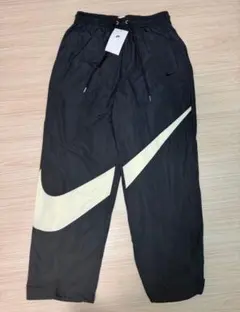 ナイキ　ナイロンパンツ　ジョガーパンツビッグスウッシュ　ロゴ　XLサイズ